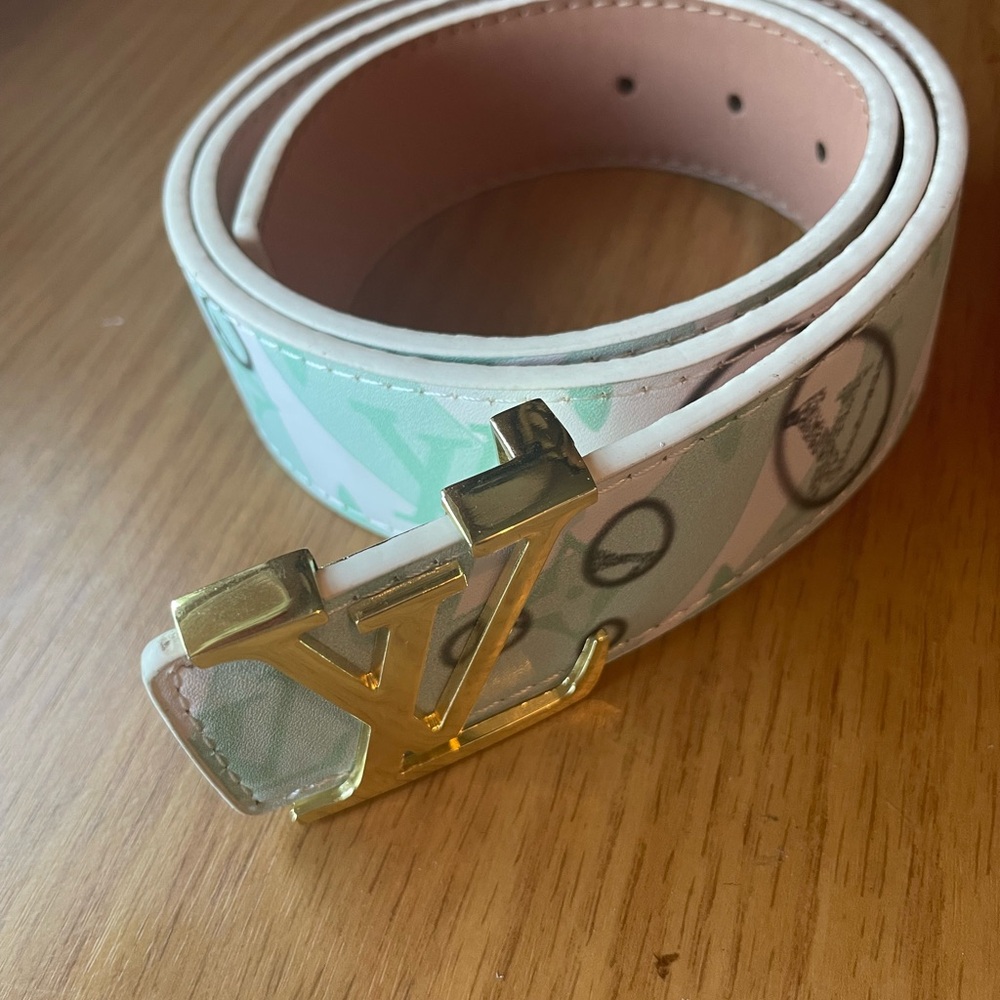 Louis Vuitton Reversible Baby Blue, Light Tan Leather Strap